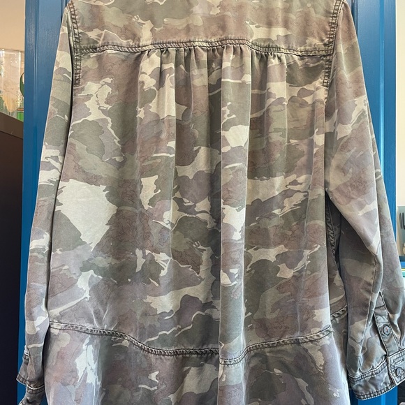 Anthropologie Montana Camo Buttondown Long Sleeve shirt womens size 14 - Picture 3 of 4